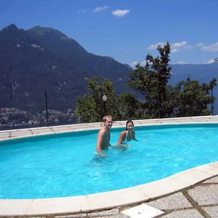 Sleeps 10 Pool Apartman