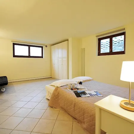 Sleeps 10 Pool * Faggeto Lario
