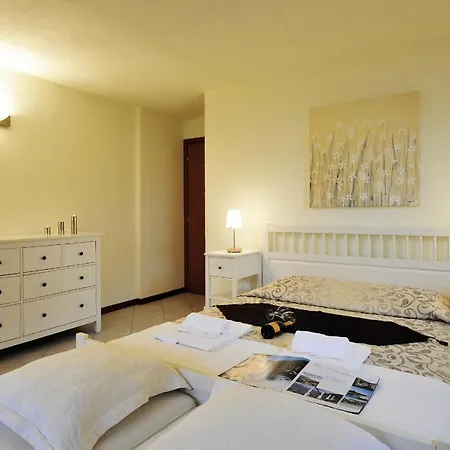 Sleeps 10 Pool Apartman