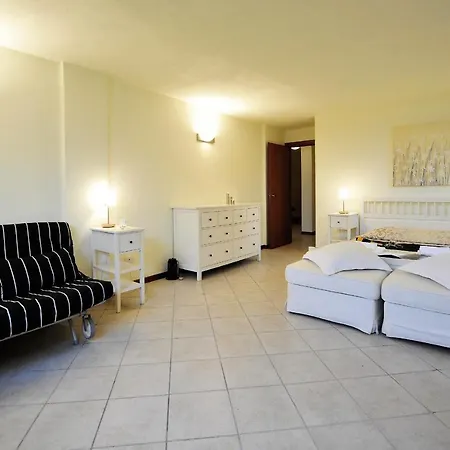 Sleeps 10 Pool Appartamento